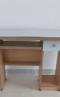 میز کامپیوتر و تحریر