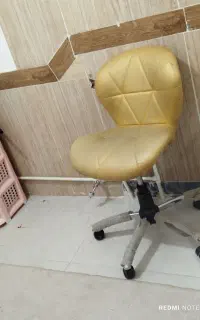 صندلی ارایشگاهی