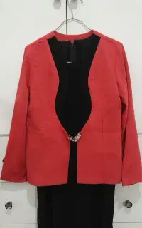 چندین ست لباس