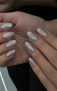 خدمات کاشت ناخن/کاشت مژه هیدن