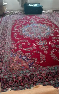 یک جفت فرش دستبافت زیبا زمینه لاکی بسیار نو