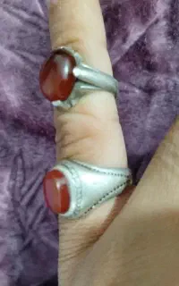 دو عدد حقیق یمن و دو عدد یاقوت