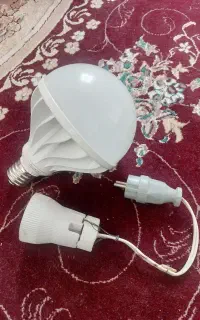 یک عدد لامپ کم مصرف ۲۴۰ وات