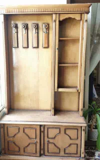 جاکفشی کمد دار