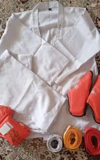 لباس و وسایل کاراته