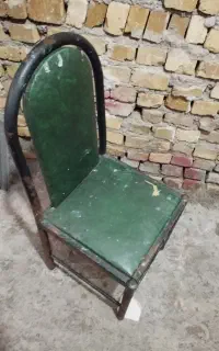 صندلی آهنی