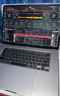 مک بوک / MacBook