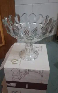 میوه خوری نو و سالم سه عدد