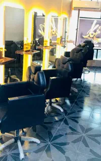 آموزشگاه آرایشگری شاهکار