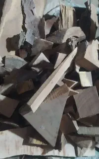 پوشال وخاک چوب