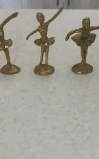 برنز و تخت خواب