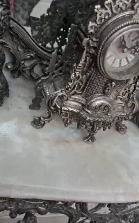 آینه و شمعدان و کنسول و ساعت برنز