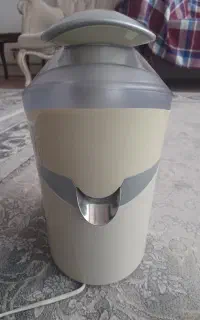 آبمیوه گیری فقط یکبار استفاده شده