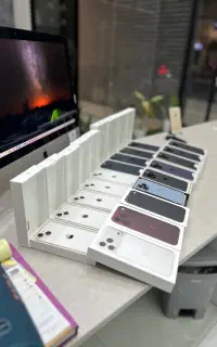 شارژ مجدد ایفون کار کرده استوک در حد نو