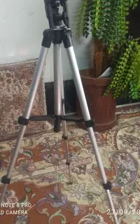 پایه دوربین درحدخیلی نو