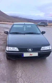 ۴۰۵ مدل ۸۳ مشکی