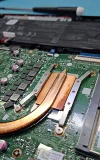 تعمیرات تخصصی لپ تاپ و کنسول بازی با گارانتی