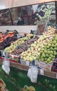 شاگرد میوه فروشی