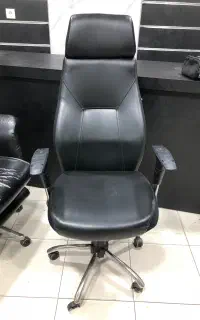۲عدد صندلی مدیریتی