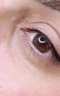 خط چشم و بن مژه دائم