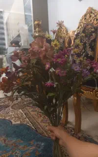 ۱۳شاخه گل مصنوعی  در حدنو وقت توی انباری بوده