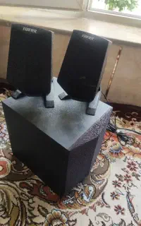 یک عدد پاند مارک EDIFIER