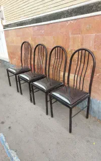 تعداد شش عدد صندلی انتظار فلزی بسیار مستحکم