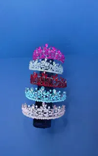 تاج روی کیک تولد