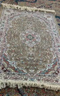 قالیچه‌ی ۱ونیم متر در۱متر ۷۰۰شانه مشهد