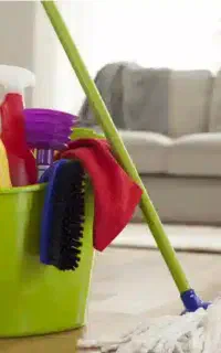 نیروی خدماتی خانوم