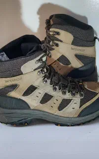 کفش کوهنوردی چروک آمریکا سایز 47
