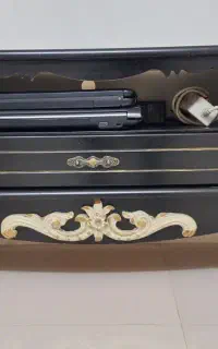 میز تلویزیون سلطنتی شیک وخاص
