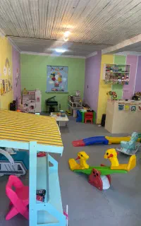 جذب مربی کودک در خانه بازی کودک