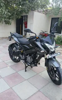 ns200 مدل ۹۷ درحد صفر