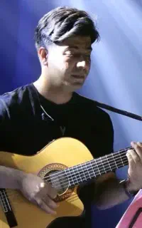 آموزش گیتار و خوانندگی خصوصی، حضوری