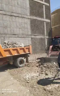 خاکبرداری خاک‌برداری با تراکتور و خاور