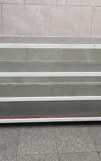 پیشخوان مغازه شیشه ای