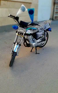 موتور لیفان 125 سند سفید کم کار