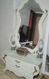 ساعت ،آینه وشمعدونی