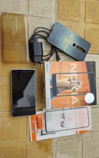 گوشی نوکیا 6.1 ( لاکاغذی و بسیار تمیز)