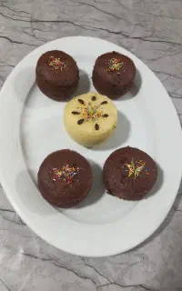 سفارش کاپ کیک و کیک خیس شکلاتی