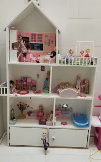 خونه باربی اسباب بازی