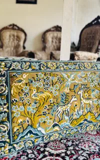 پشتی طرح دار