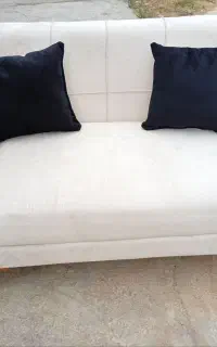 یک عدد کاناپه 2نفره فروشی