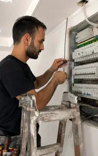 انواع خدمات برقکاری