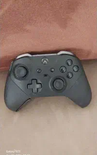 دسته ایکس باکس الیت ۲