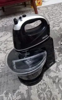 هم زن و خمیر زن برقی میگل