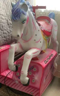 اسب متحرک موزیکال و ریموتدار