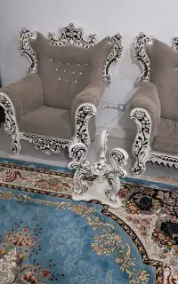 مبل راحتی و بوفه در حد نو