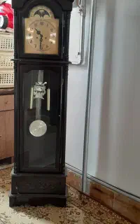 ساعت ایستاده سالم